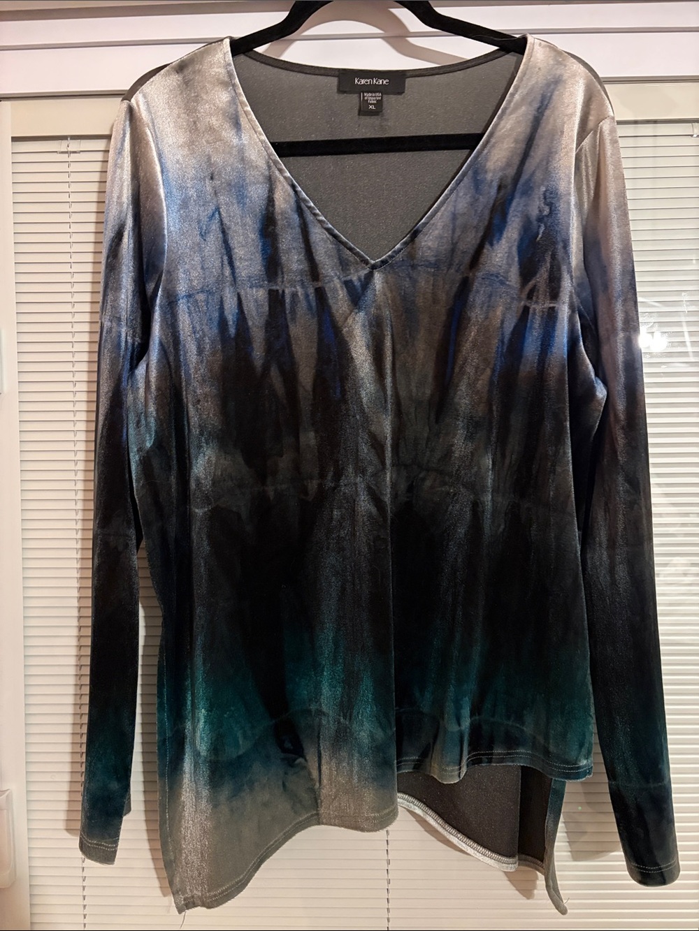 Karen Kane Long Sleeve Velvet Top Size XL